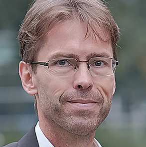 Herr Dipl.-Kfm. Dirk Briese
