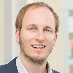 Herr Dr. Hannes Herzel