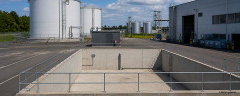 Suche 2 R XS 136EC83E4A0D51 Bild | 2